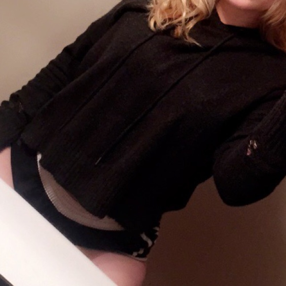 American eagle Distressed pullover